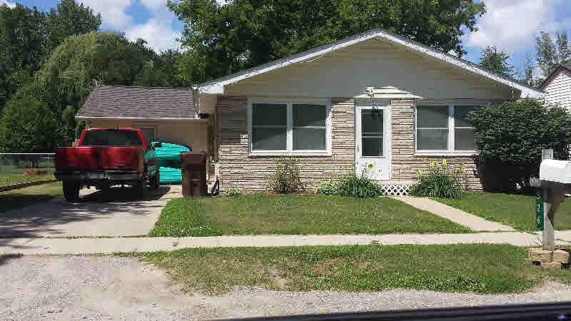 526 Rhodes Street Pinconning, MI 48650 - Photo 1 of 15