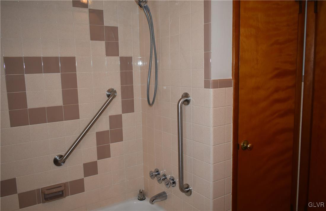 612 Newlins Road East Easton, PA 18040 - Photo 25 of 43 Gallery Image 25