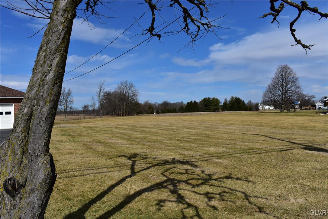 612 Newlins Road East Easton, PA 18040 - Photo 4 of 43 Gallery Image 4