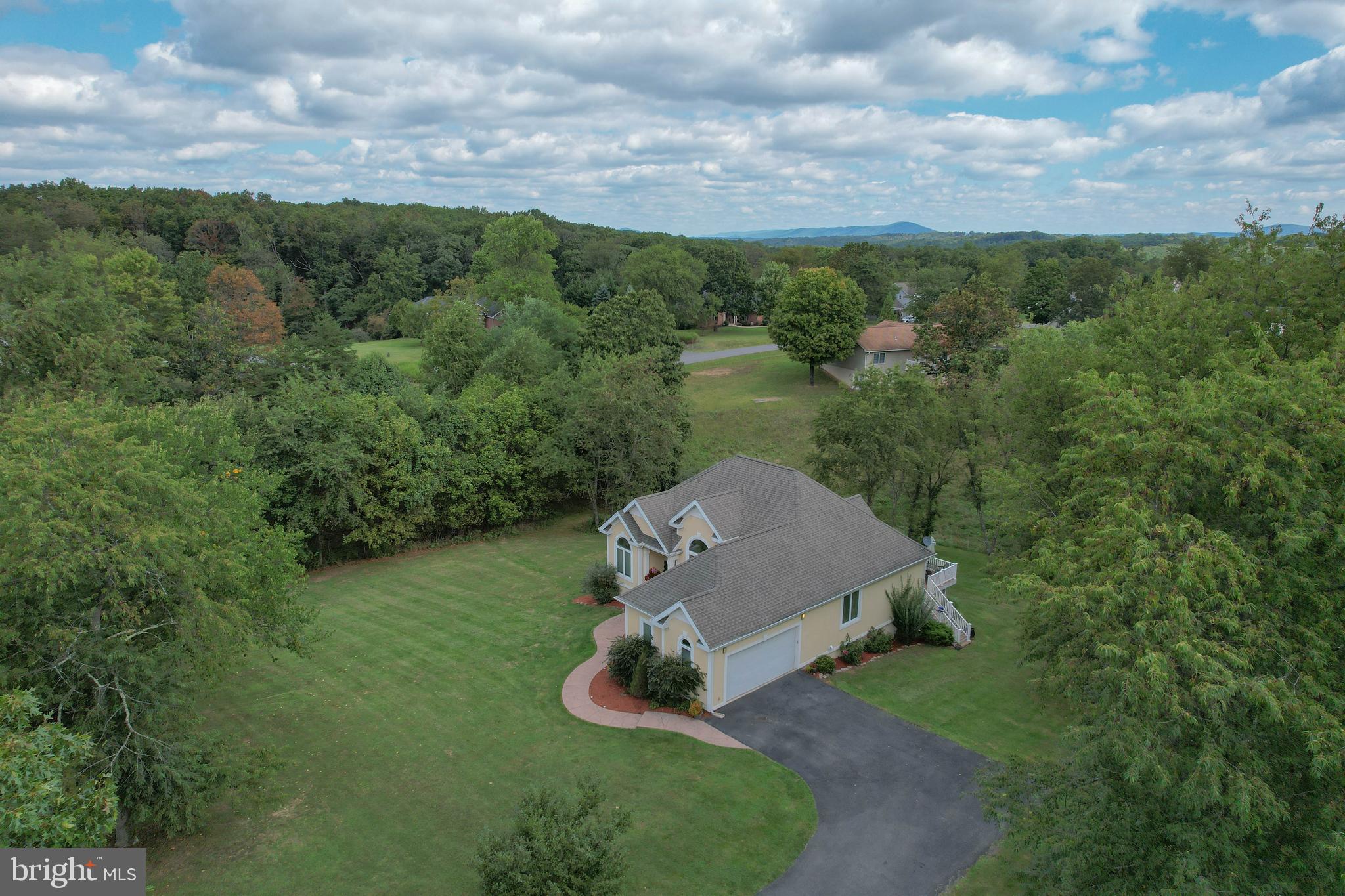 130 Ridge View Drive Berkeley Springs, WV 25411 - Photo 2 of 64 Gallery Image 2