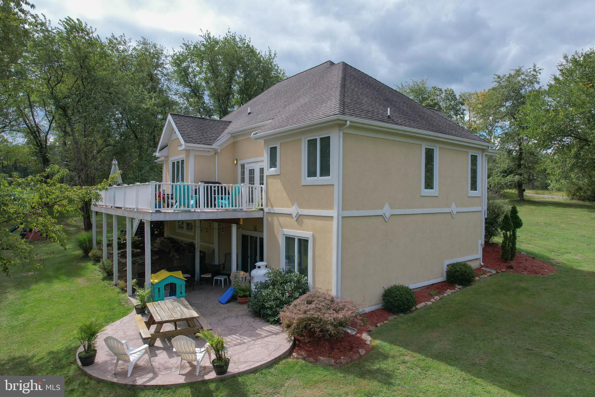 130 Ridge View Drive Berkeley Springs, WV 25411 - Photo 6 of 64 Gallery Image 6