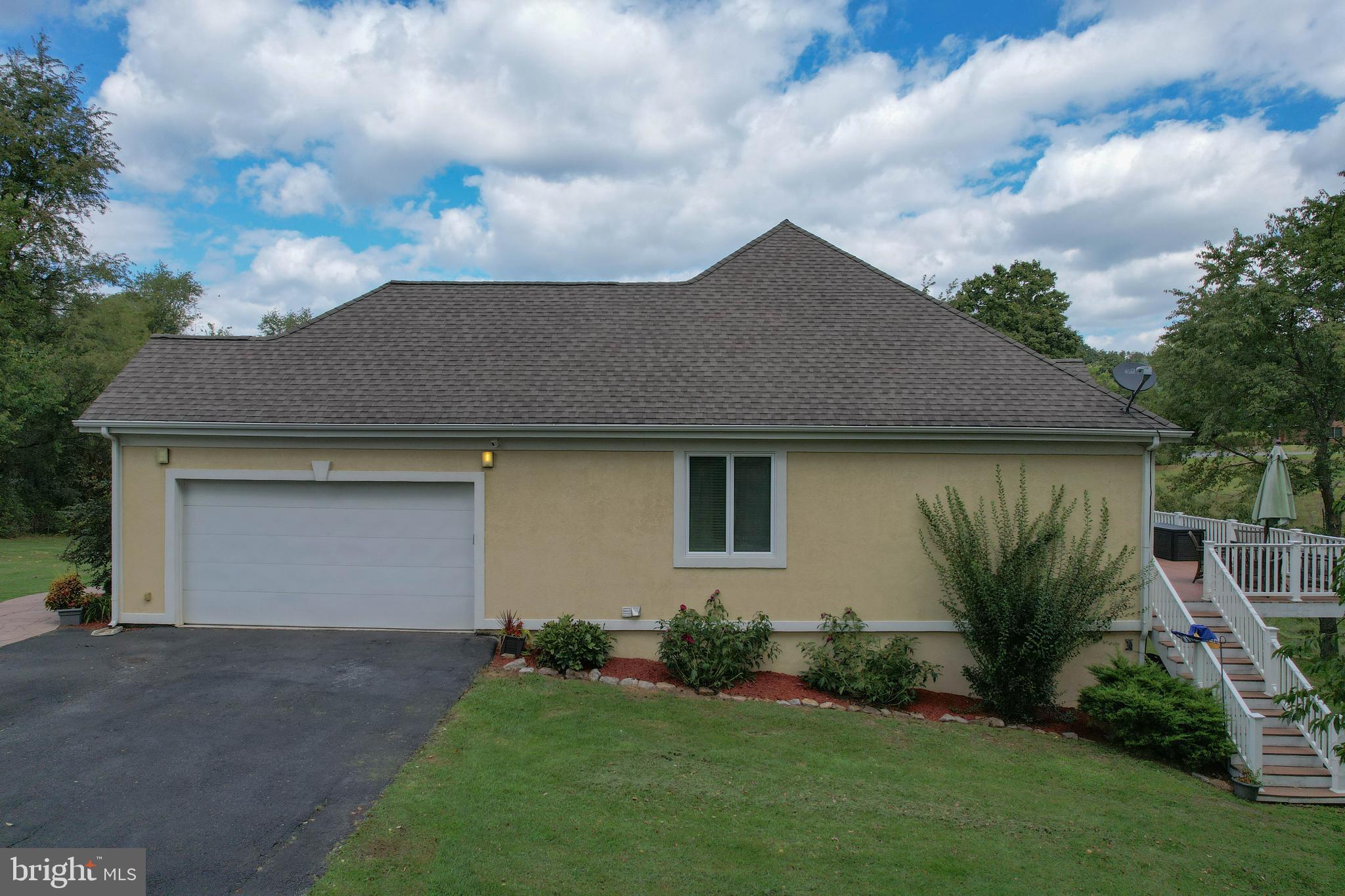 130 Ridge View Drive Berkeley Springs, WV 25411 - Photo 10 of 64 Gallery Image 10