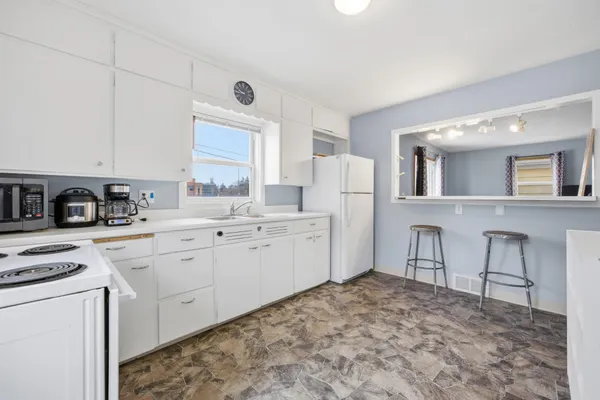 $205,000 | 1321 9th Avenue South, Moorhead, MN 56560