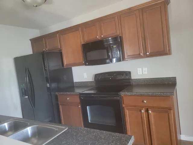 $169,000 | 3704 Balcary Bay, Unit 3704, Champaign, IL 61822