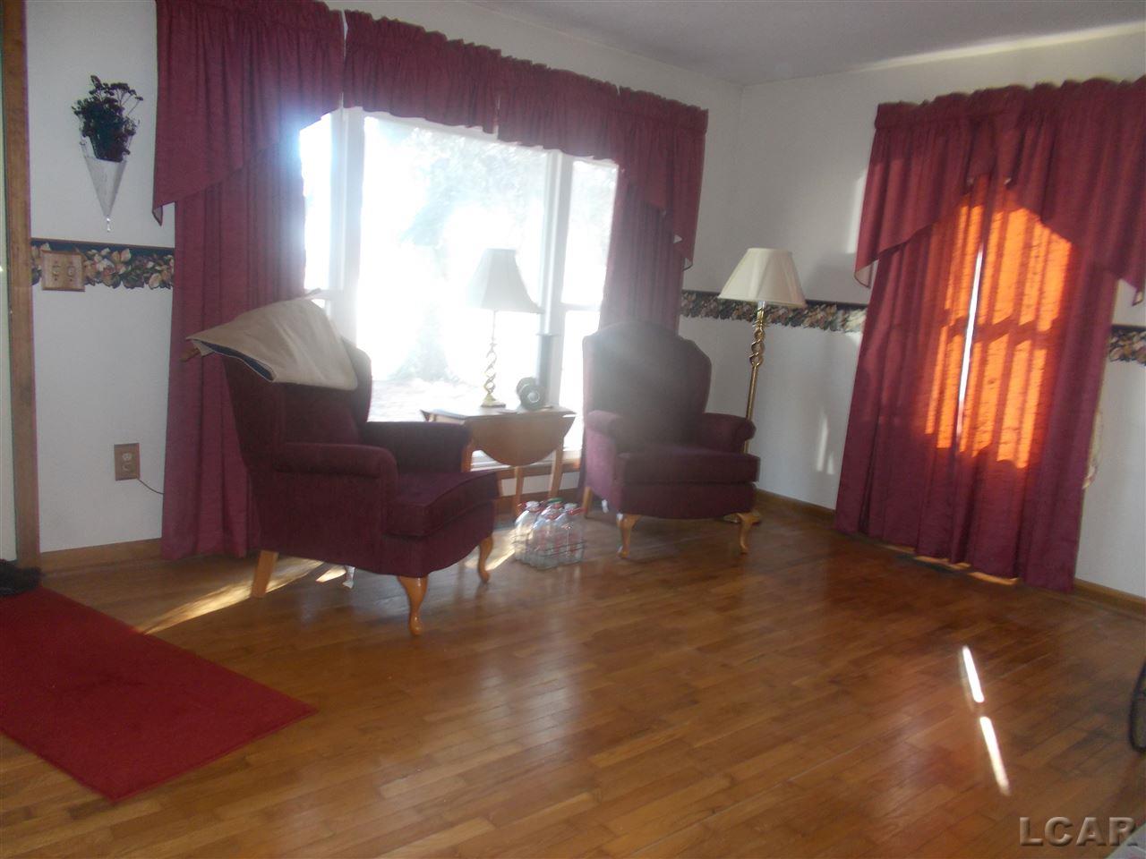 3644 Sharp Road Adrian, MI 49221 - Photo 6 of 23 31374233-5.JPG