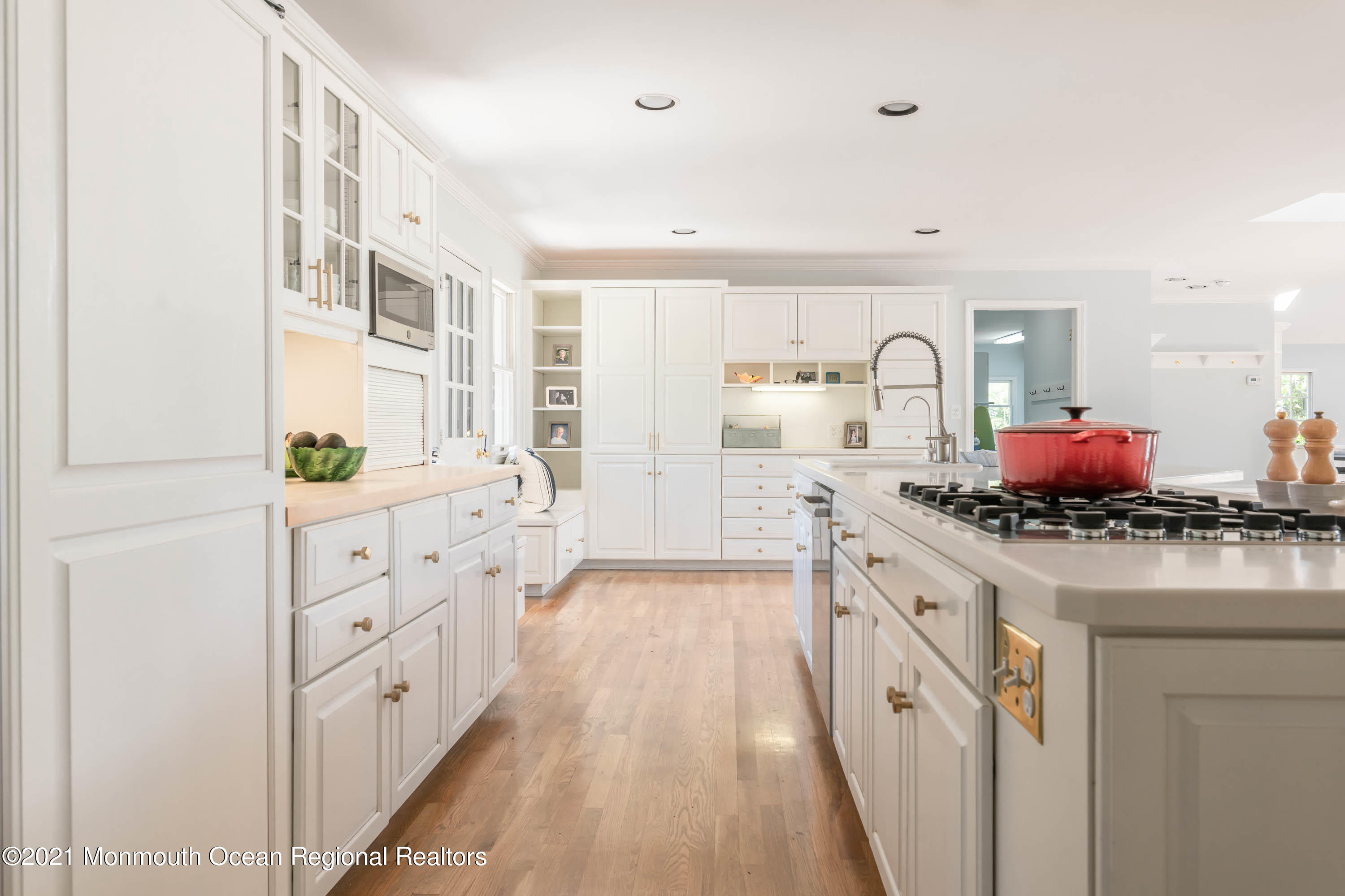 1 Edwards Point Road Rumson, NJ 07760 - Photo 7 of 30 A9E628A4-5FEB-4D71-98E1-E9614590BF1B
