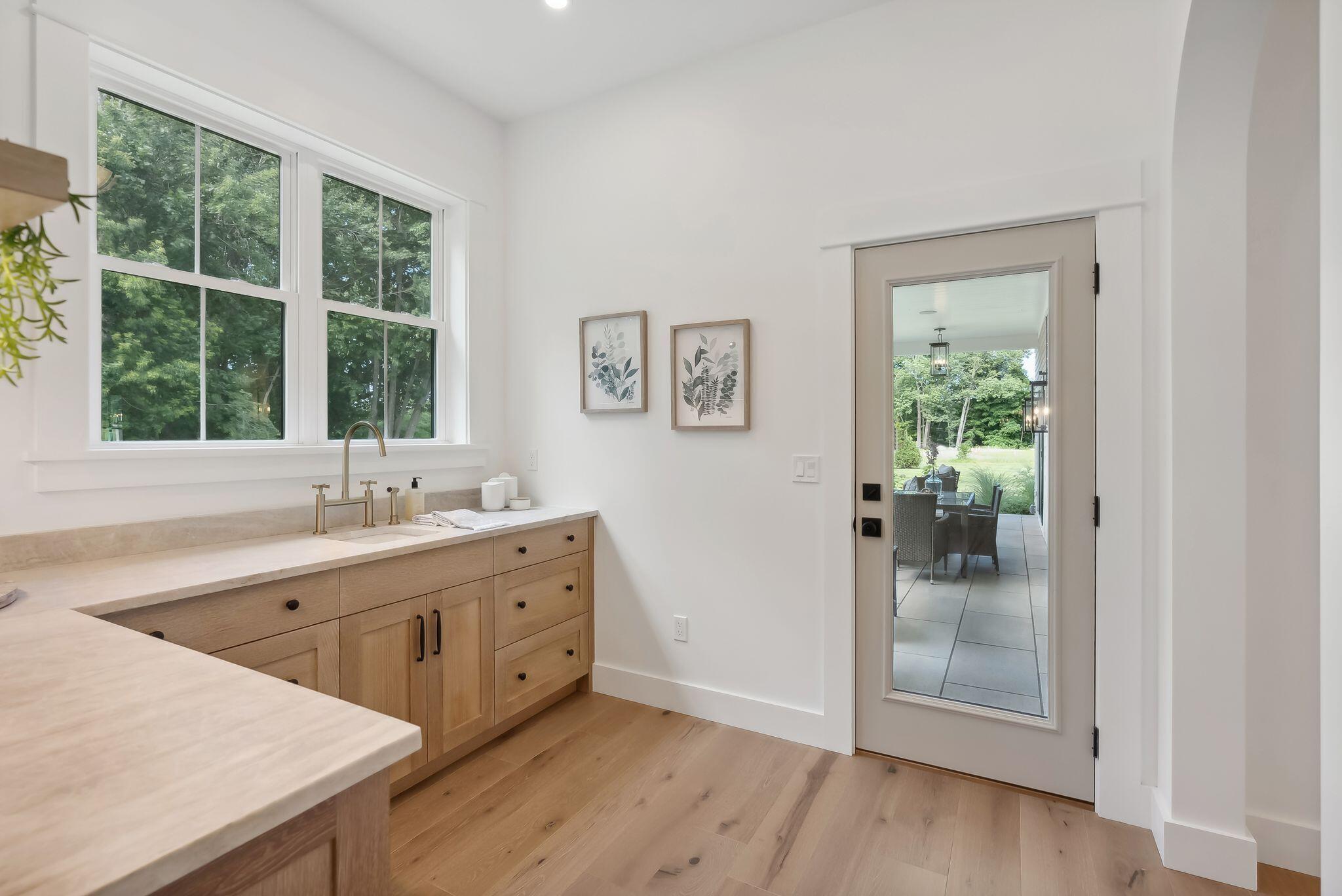 353 Pool Street Biddeford, ME 04005 - Photo 31 of 98 Wet Bar to Rear Covered Patio