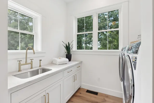 $1,999,999 | 353 Pool Street, Biddeford, ME 04005