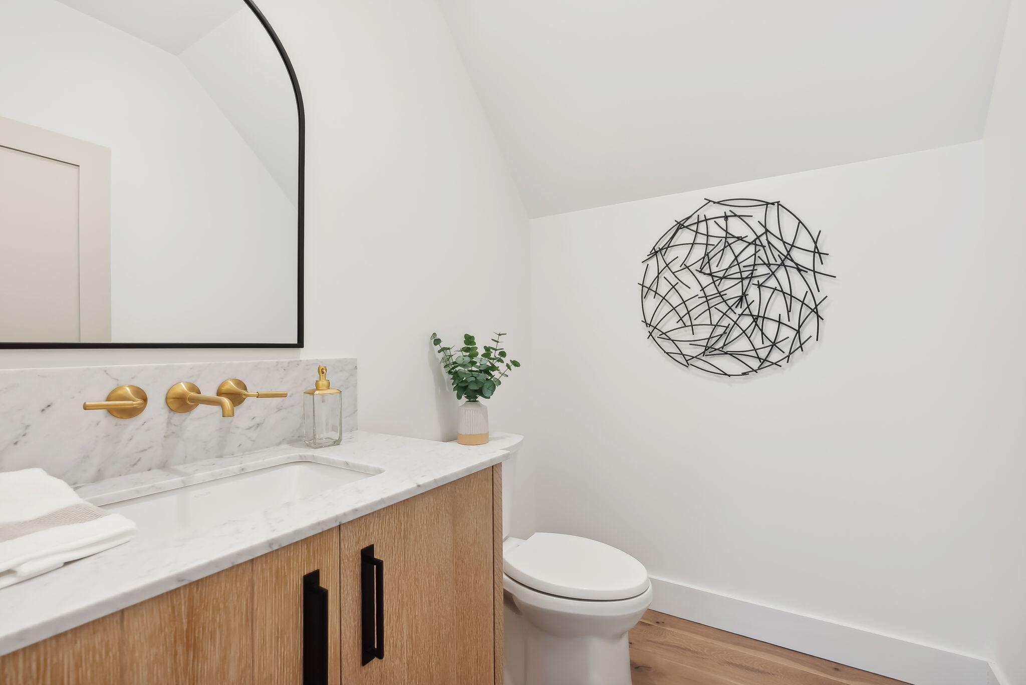 353 Pool Street Biddeford, ME 04005 - Photo 62 of 98 Powder Room (Second Level)