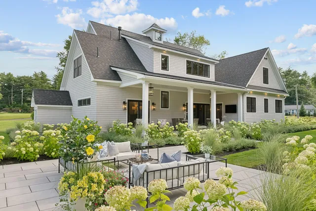 $1,999,999 | 353 Pool Street, Biddeford, ME 04005