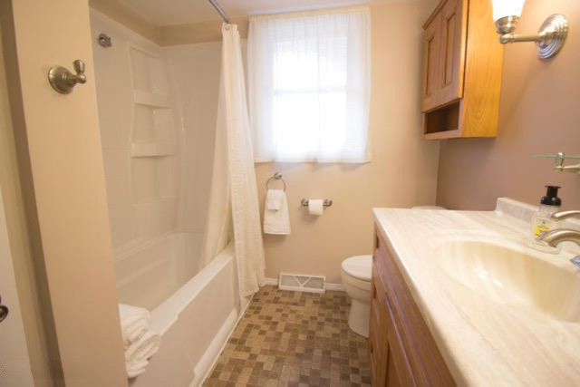 7701 Durham Road Whitehall, MI 49461 - Photo 23 of 42 Bathroom
