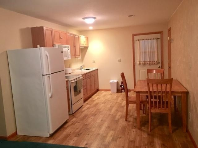 7701 Durham Road Whitehall, MI 49461 - Photo 35 of 42 Upper Guest Quarters Kitchen
