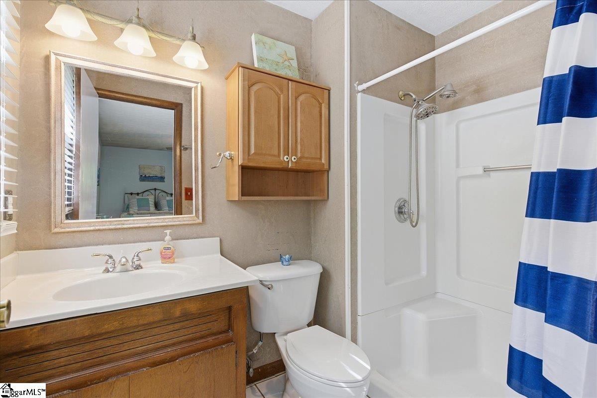 26 Owens Road Taylors, SC 29687 - Photo 17 of 30