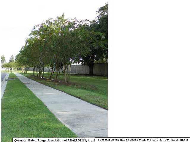 13810 Stone Gate Drive Baton Rouge, LA 70816 - Photo 3 of 4 Gallery Image 3