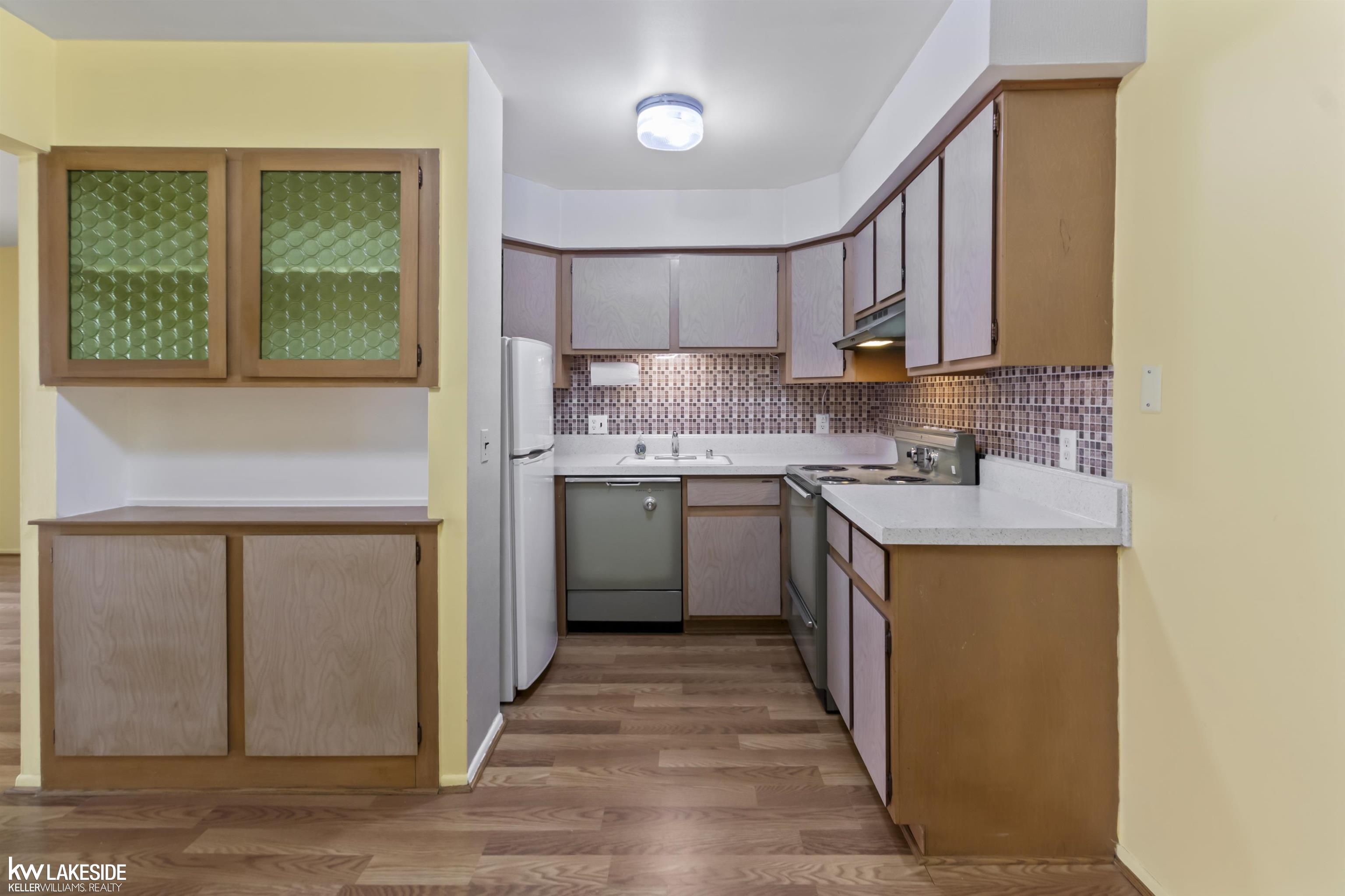29201 Hayes Road, Unit G8 Warren, MI 48088 - Photo 14 of 22