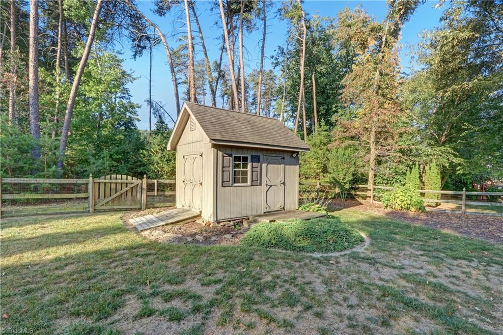 8909 Grove Park Drive Oak Ridge, NC 27310 - Photo 23 of 30