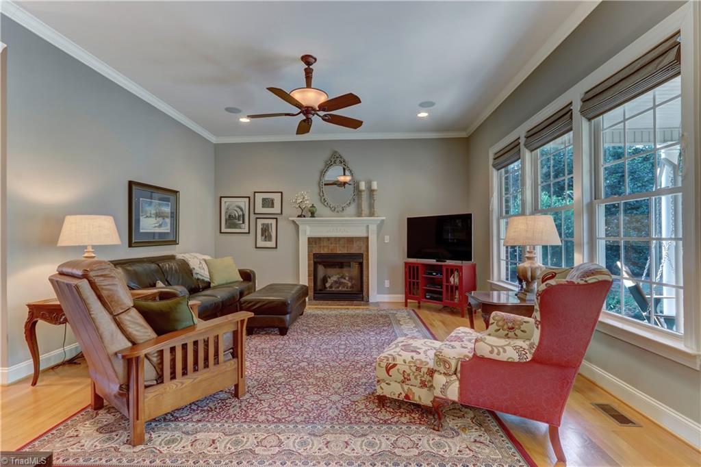 8909 Grove Park Drive Oak Ridge, NC 27310 - Photo 4 of 30