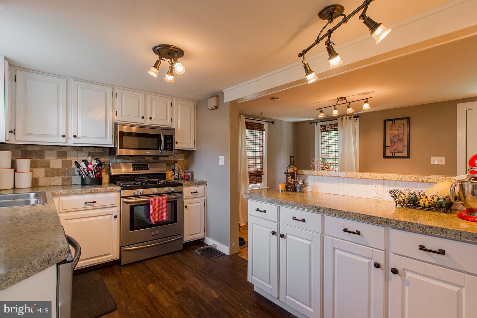 36 Riverside Avenue Lancaster, PA 17602 - Photo 11 of 30 Gallery Image 11