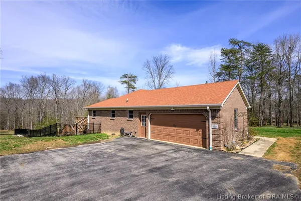 $575,000 | 3221 Cummins Road, Borden, IN 47106