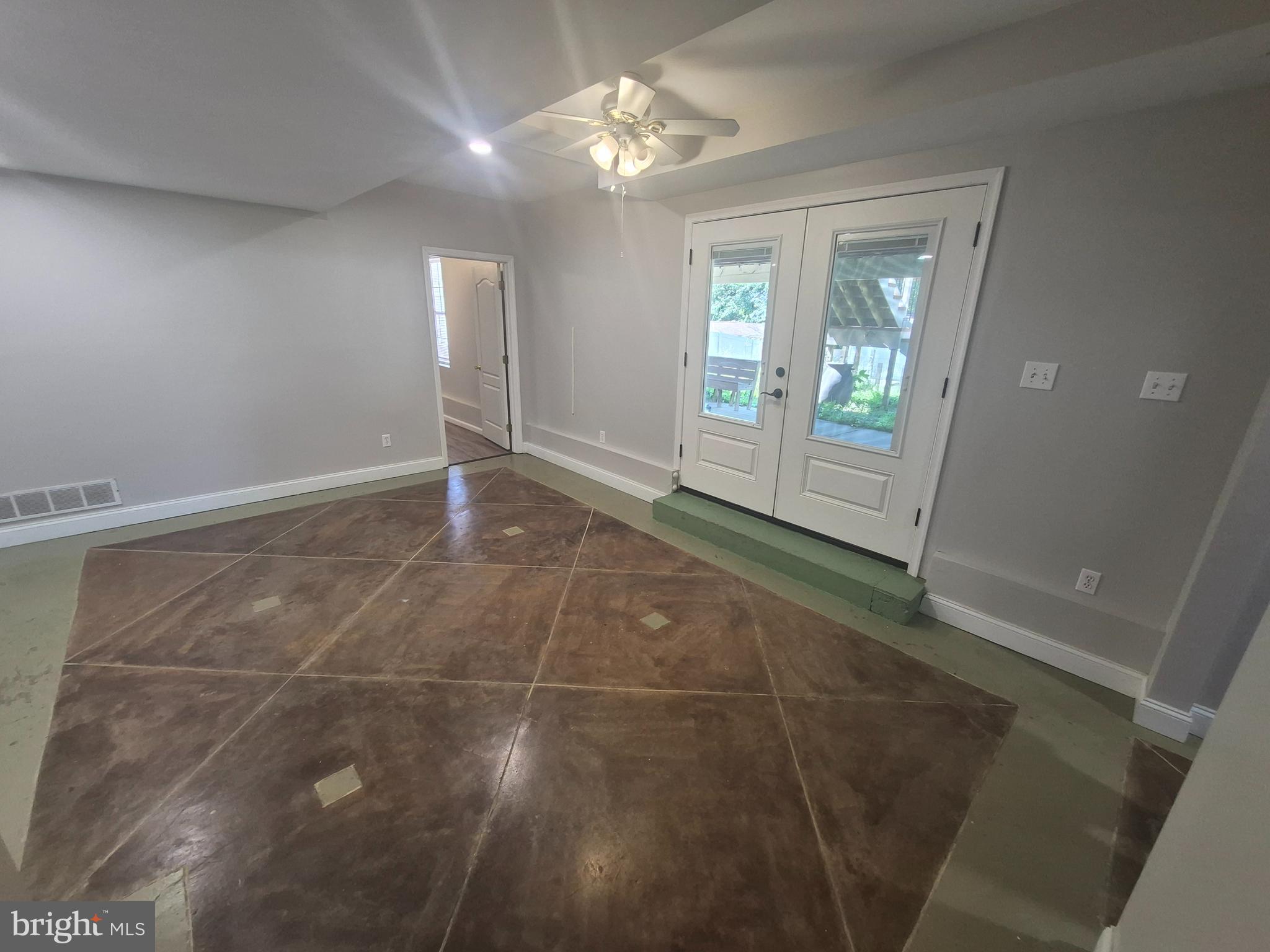 1211 Nottingham Road Newark, DE 19711 - Photo 2 of 13
