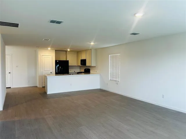 $1,750 | 717 Dressage Lane, Aubrey, TX 76227