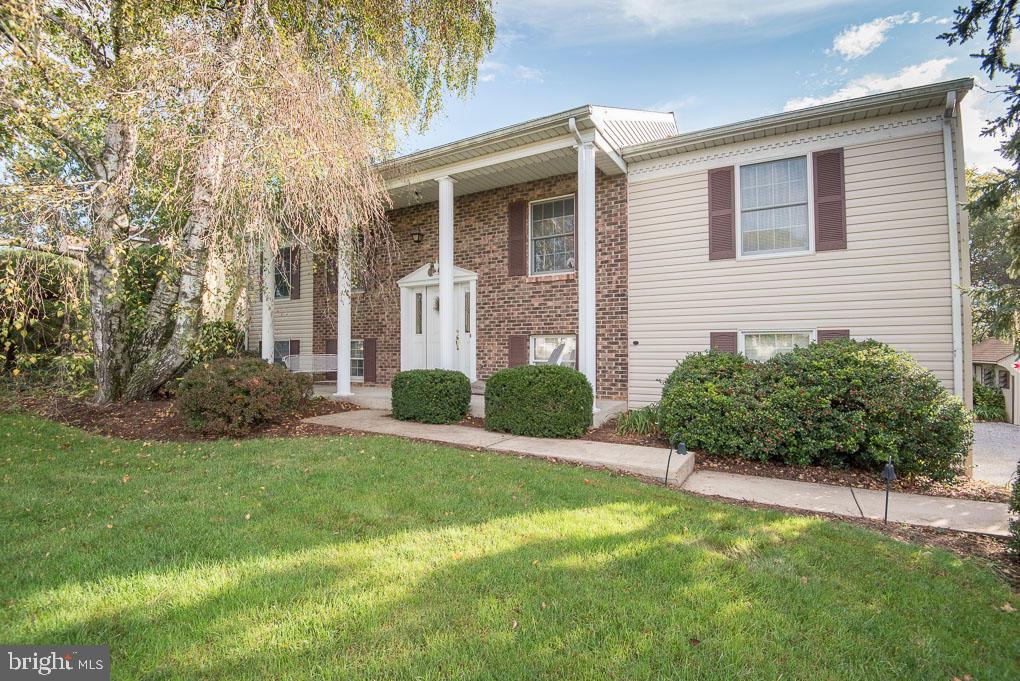 115 Rothsville Station Road Lititz, PA 17543 - Photo 1 of 56