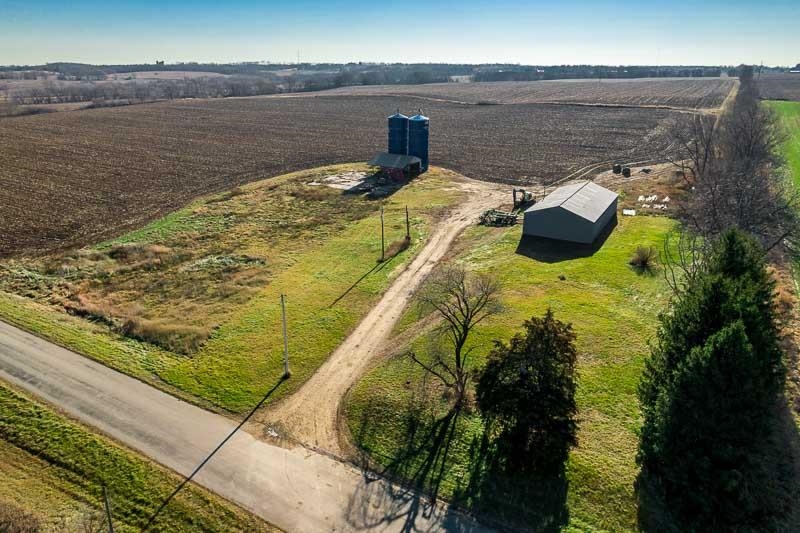 10738 Fish Hatchery Road Pecatonica, IL 61063 - Photo 5 of 18 Gallery Image 5