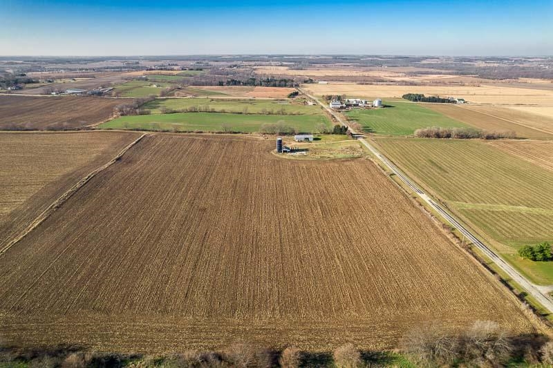 10738 Fish Hatchery Road Pecatonica, IL 61063 - Photo 10 of 18 Gallery Image 10