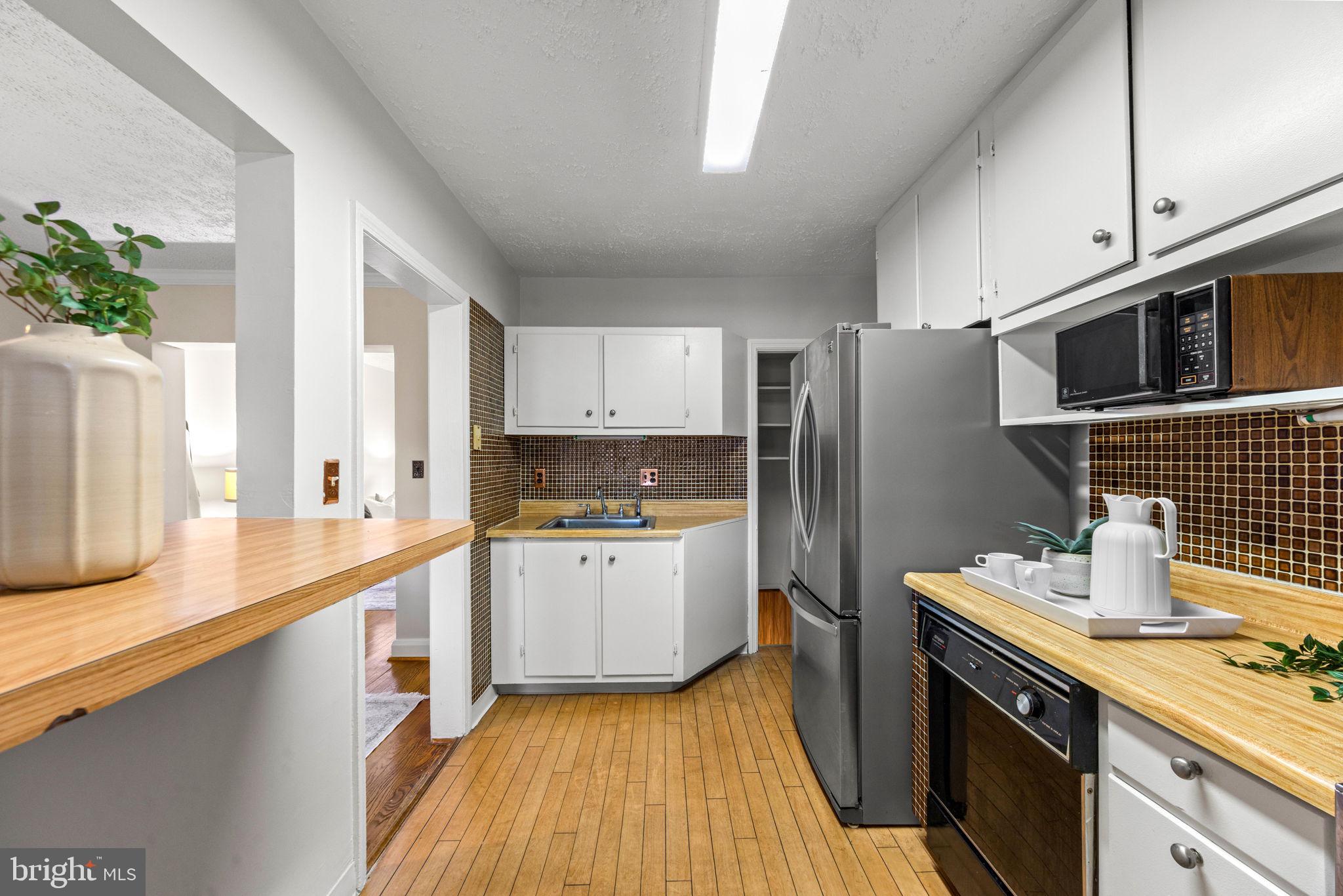 1748 Amuskai Road Baltimore, MD 21234 - Photo 10 of 25 Kitchen