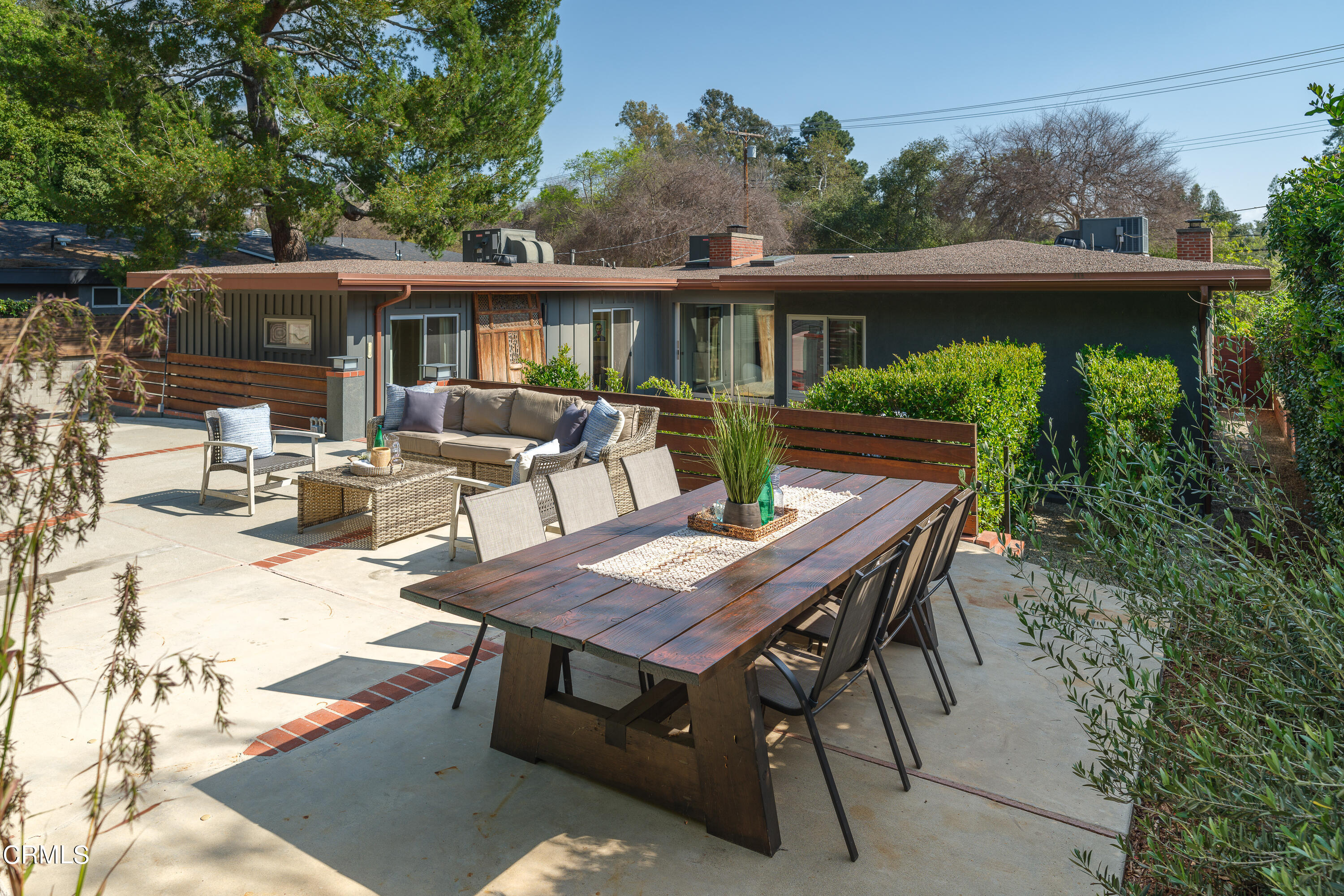 1025 Nithsdale Road Pasadena, CA 91105 - Photo 49 of 73 a view of a patio with furniture