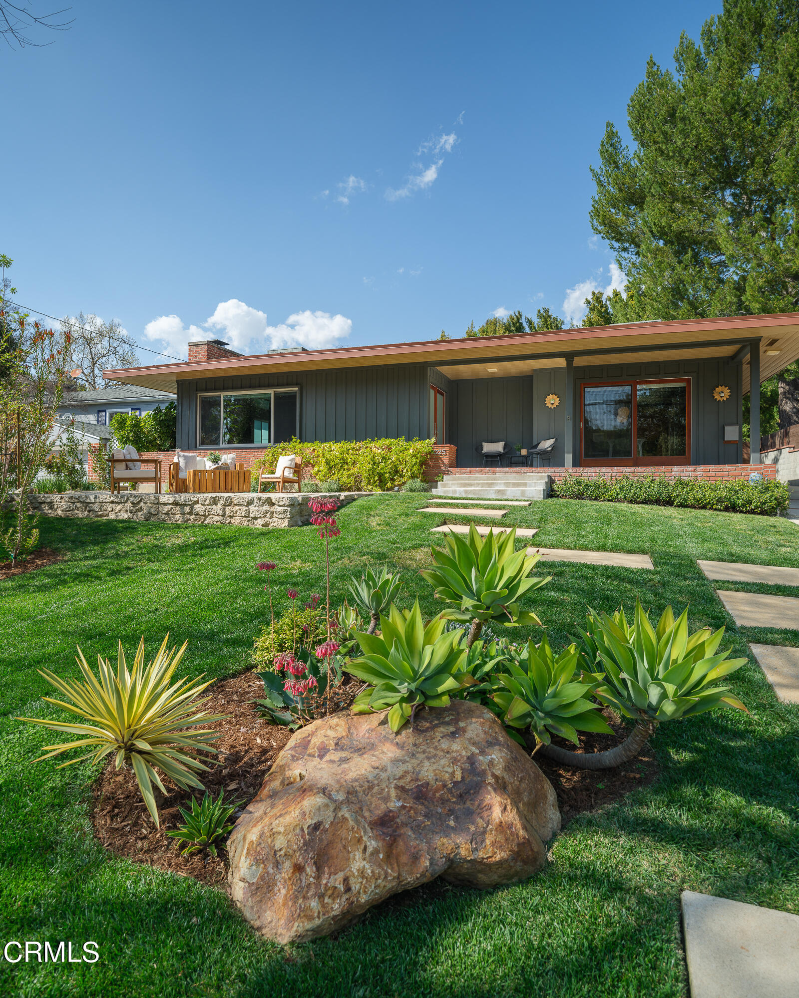 1025 Nithsdale Road Pasadena, CA 91105 - Photo 5 of 73 a front view of house with yard and outdoor seating