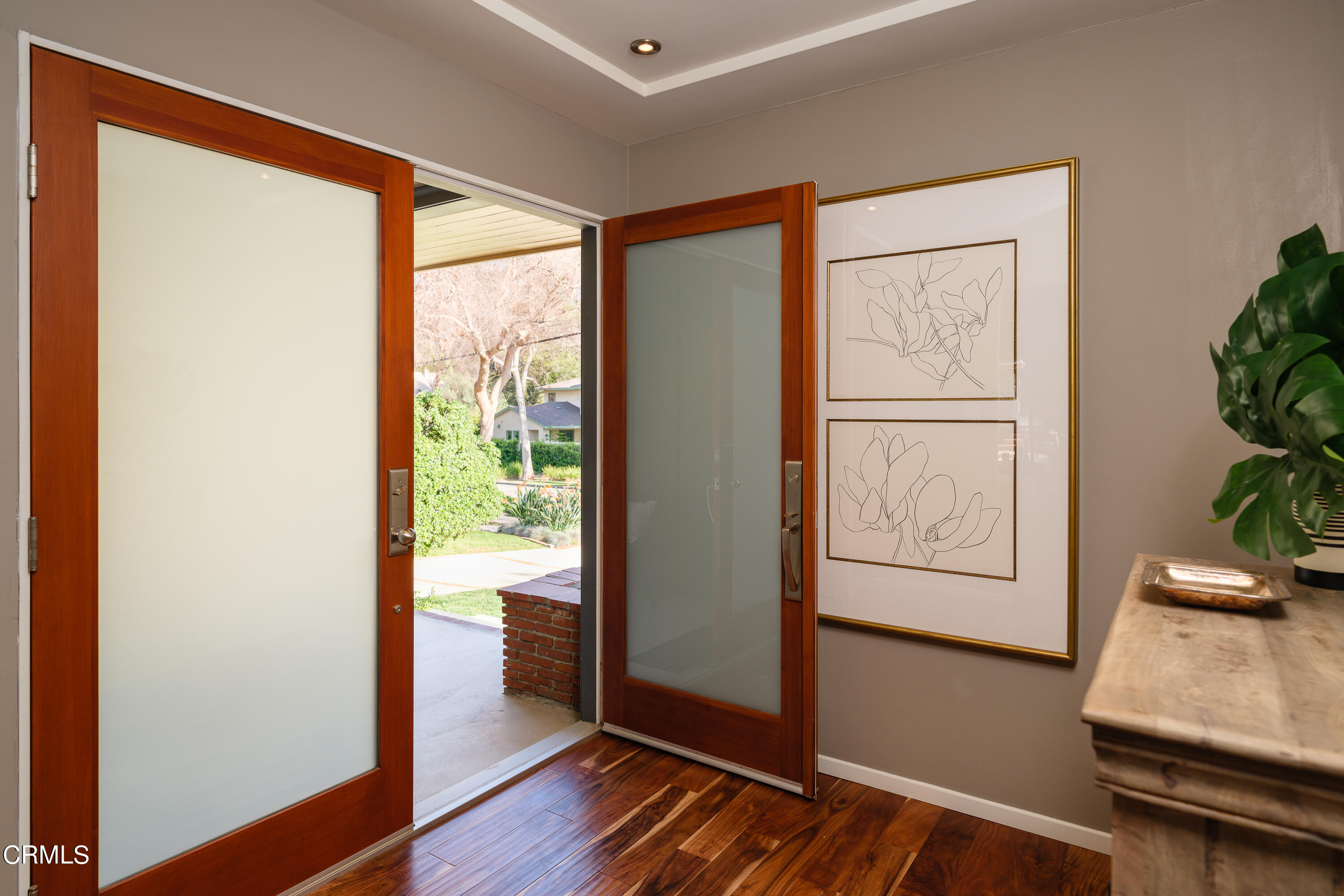 1025 Nithsdale Road Pasadena, CA 91105 - Photo 9 of 73 a room with window and wooden floor