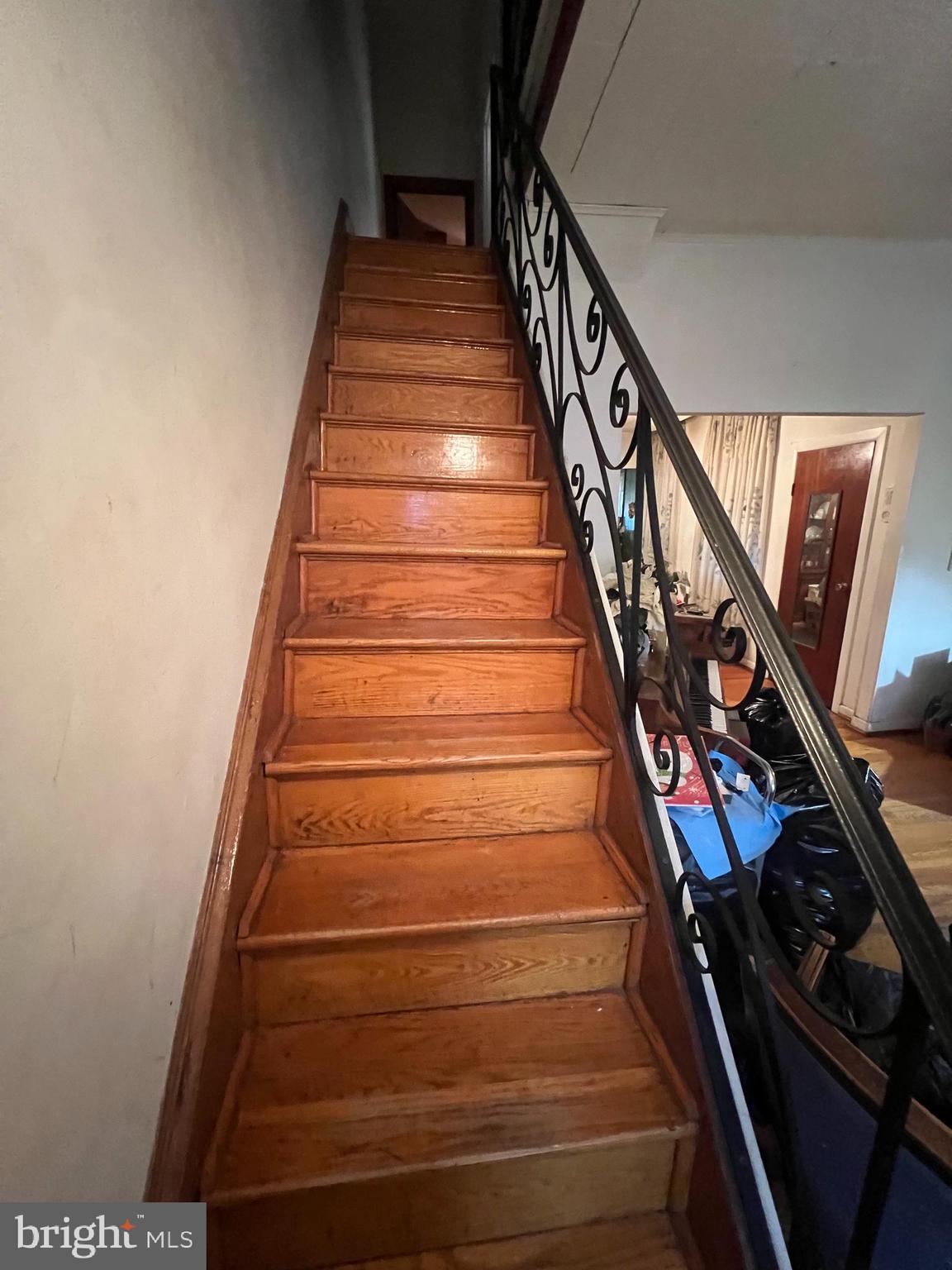 2441 Carpenter Street Philadelphia, PA 19146 - Photo 28 of 34 a view of entryway