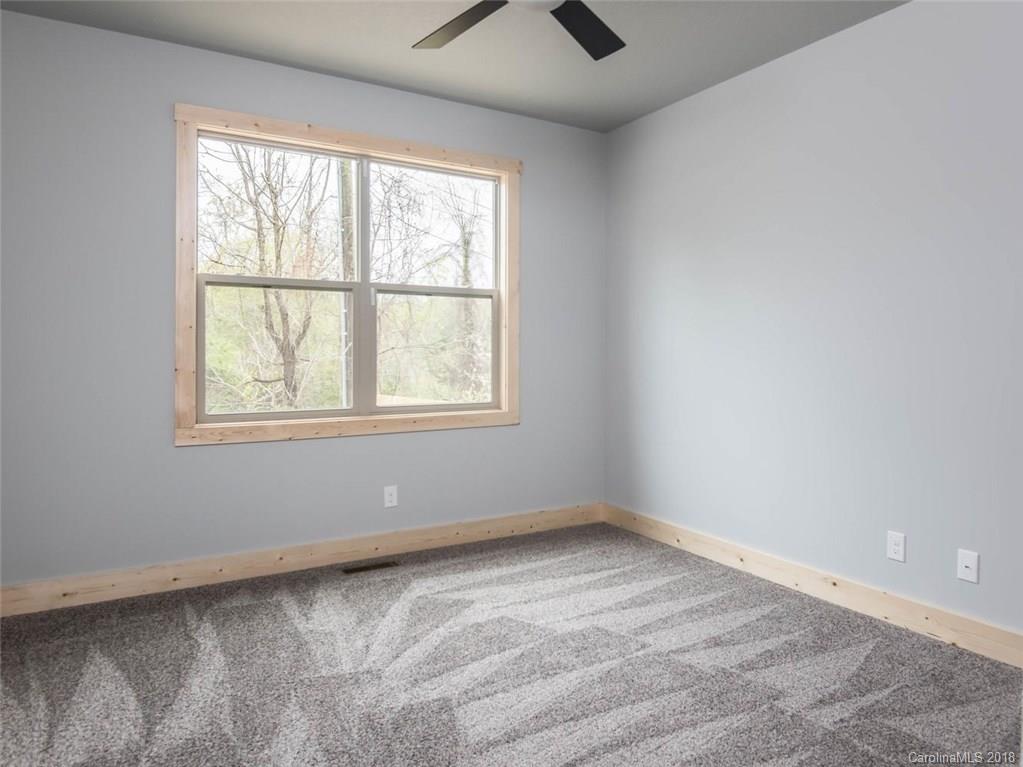 14 Hickory Tree Road Asheville, NC 28805 - Photo 18 of 28 Gallery Image 18