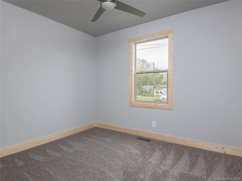 14 Hickory Tree Road Asheville, NC 28805 - Photo 19 of 28 Gallery Image 19