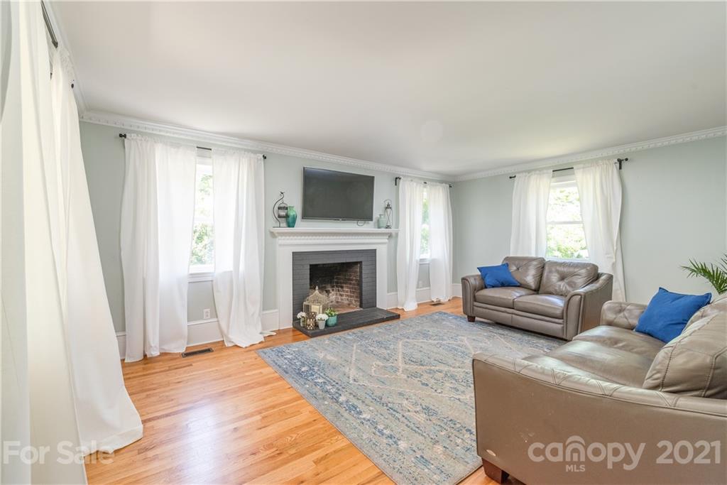 1209 Armstrong Road Belmont, NC 28012 - Photo 6 of 24 Gallery Image 6