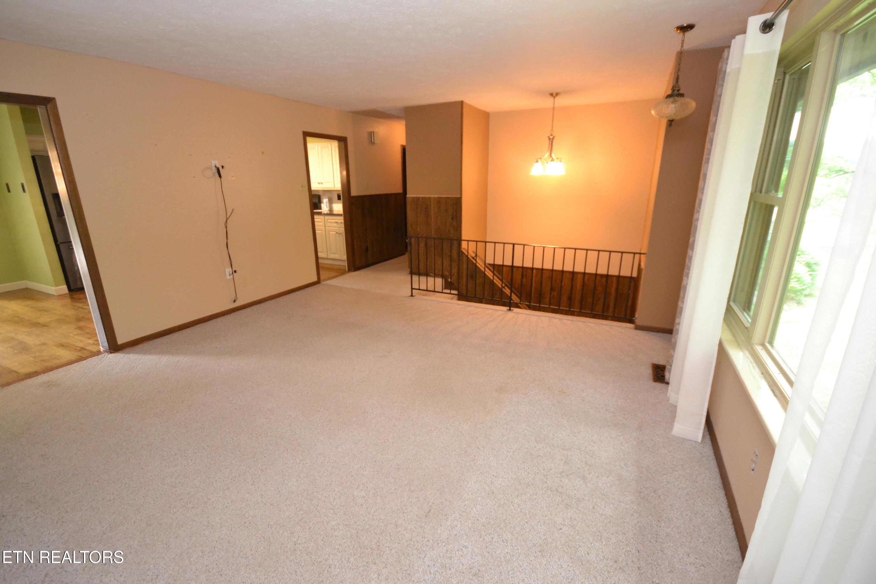 6703 Cate Road Powell, TN 37849 - Photo 8 of 23 Living Room