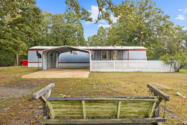a view of an outdoor space with seating area