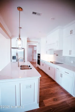 $725,000 | 335 Stephanye Lane, Greenville, NC 27834