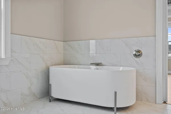 $725,000 | 335 Stephanye Lane, Greenville, NC 27834