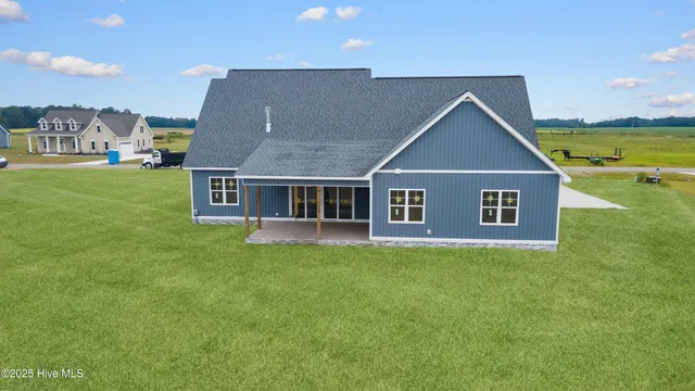 $725,000 | 335 Stephanye Lane, Greenville, NC 27834