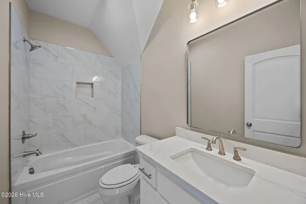 $725,000 | 335 Stephanye Lane, Greenville, NC 27834