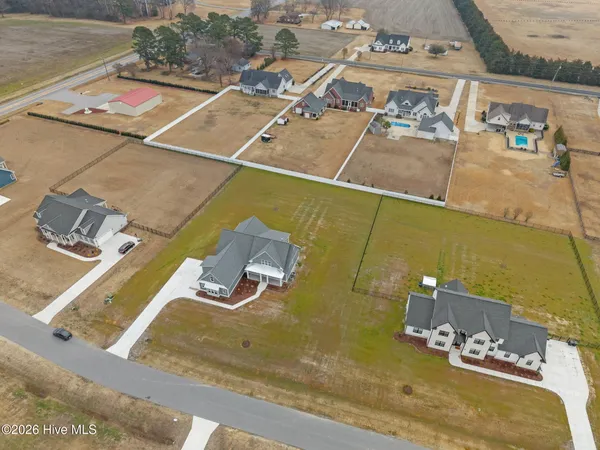 $725,000 | 335 Stephanye Lane, Greenville, NC 27834