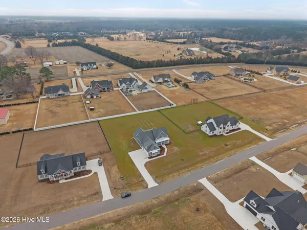 $725,000 | 335 Stephanye Lane, Greenville, NC 27834