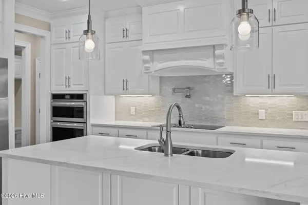 $725,000 | 335 Stephanye Lane, Greenville, NC 27834