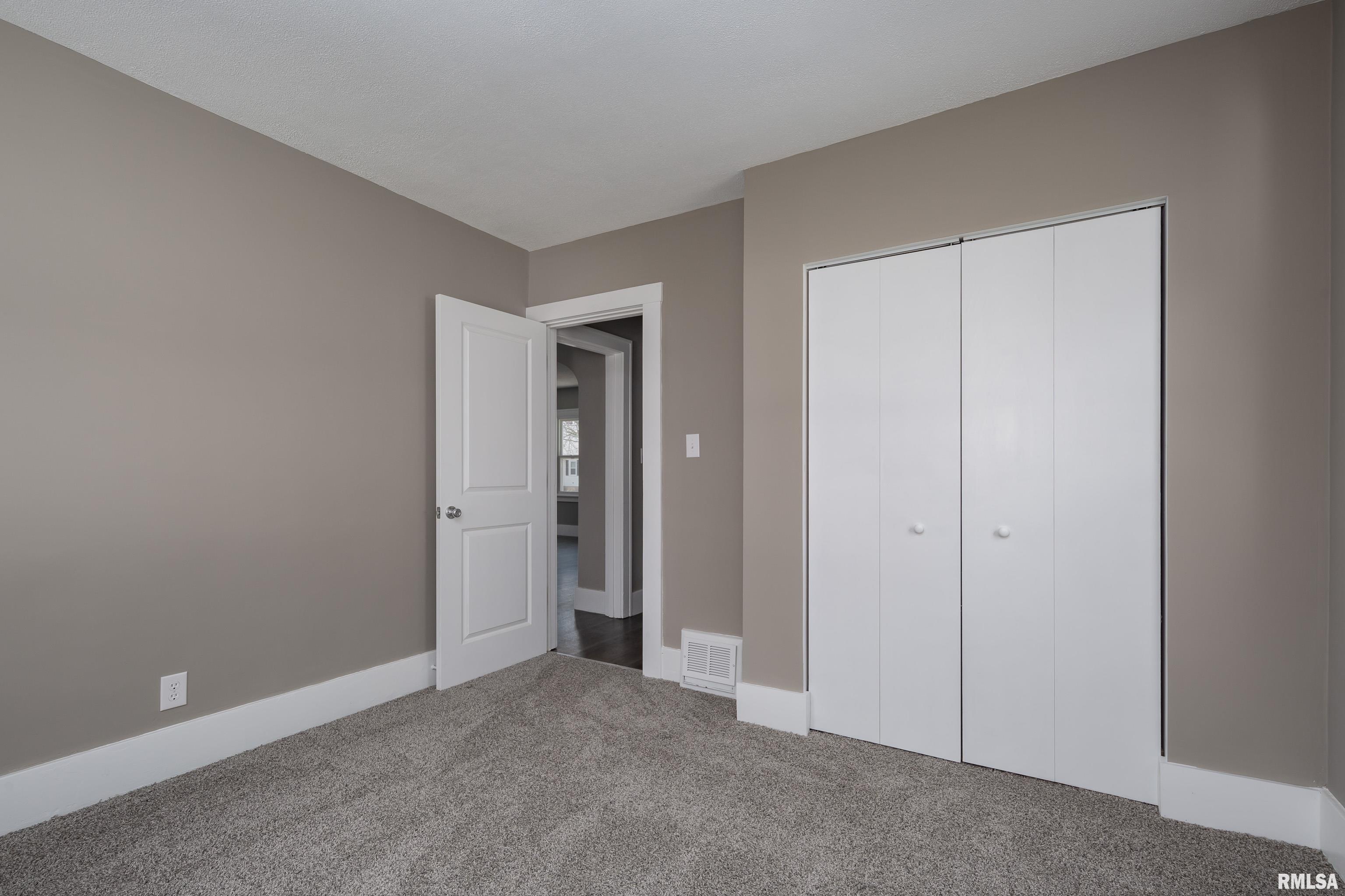 2128 3rd Street Moline, IL 61265 - Photo 14 of 28 Gallery Image 14
