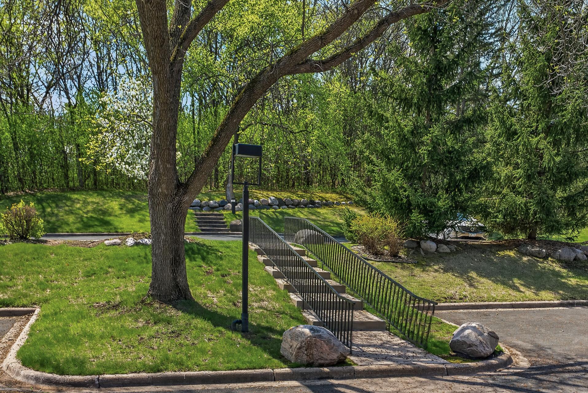 5601 Dewey Hill Road, Unit 119 Edina, MN 55439 - Photo 60 of 69 Gallery Image 60