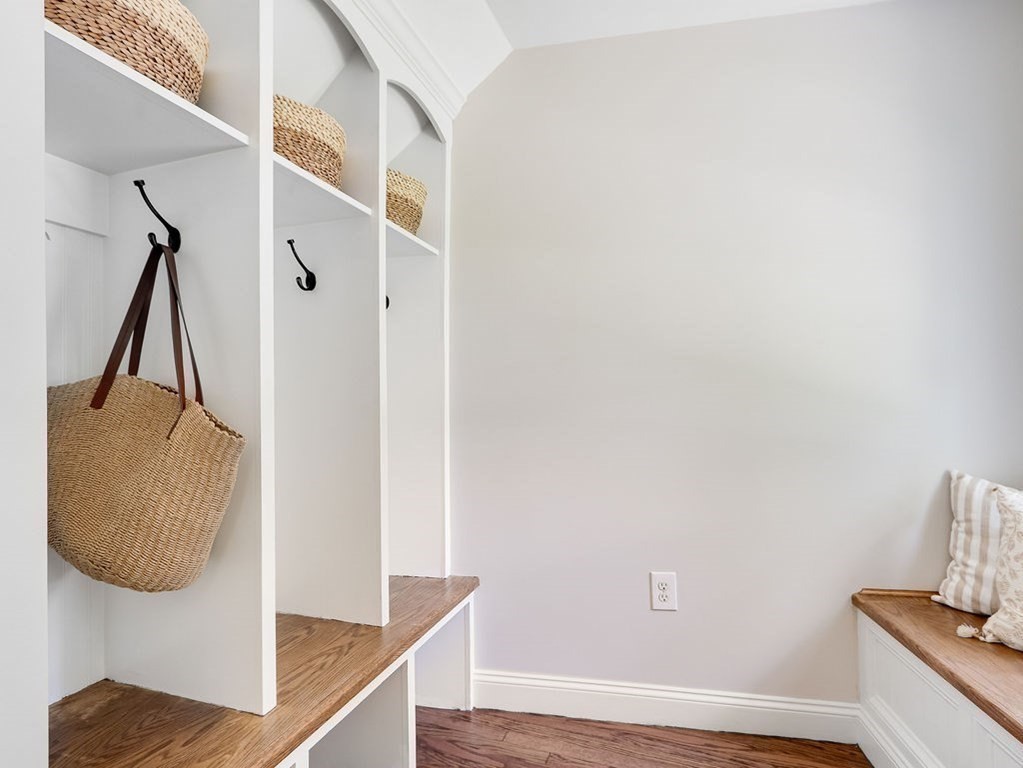 13 Barnesdale Road Natick, MA 01760 - Photo 14 of 41 Gallery Image 14