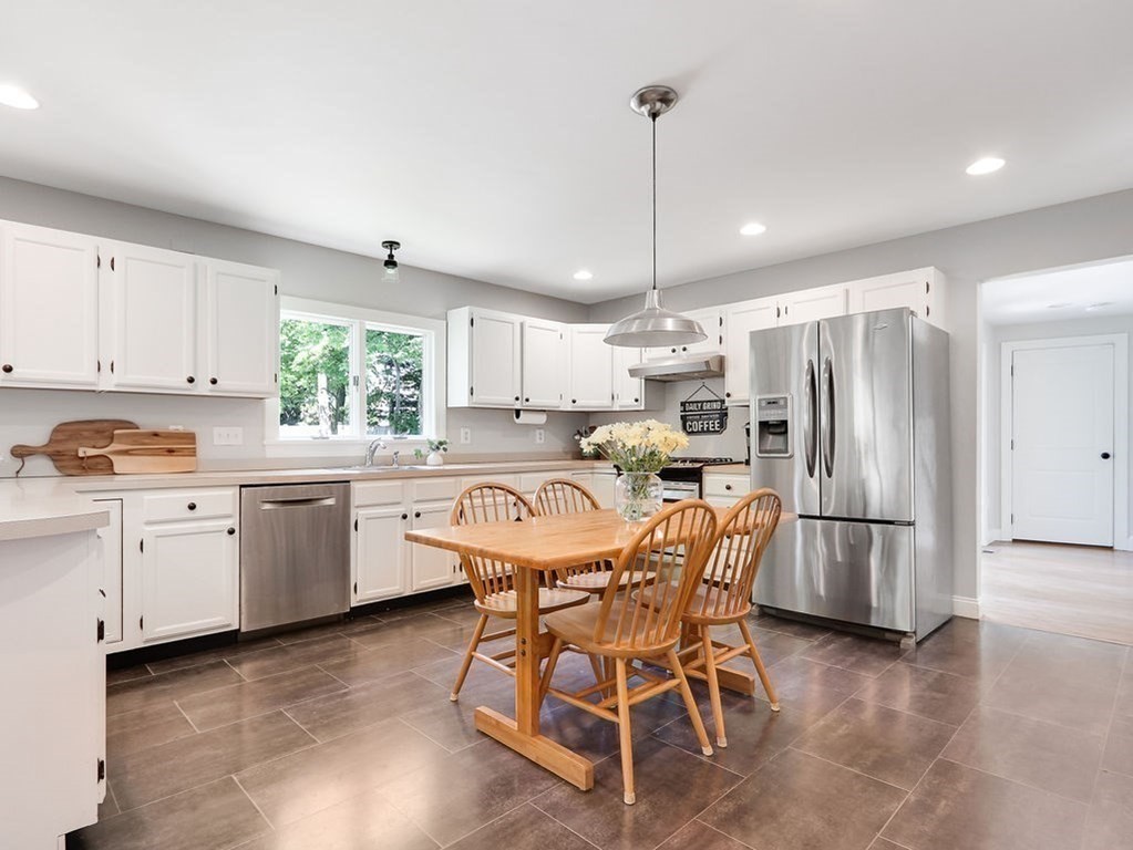 13 Barnesdale Road Natick, MA 01760 - Photo 5 of 41 Gallery Image 5