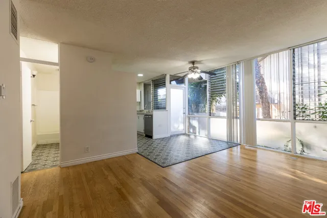 $3,125 | 3330 South Sepulveda Boulevard, Unit 1, Los Angeles, CA 90034